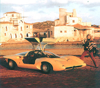 Pininfarina 1969 Alfa Romeo 33 Gullwing Coupe f3q.jpg